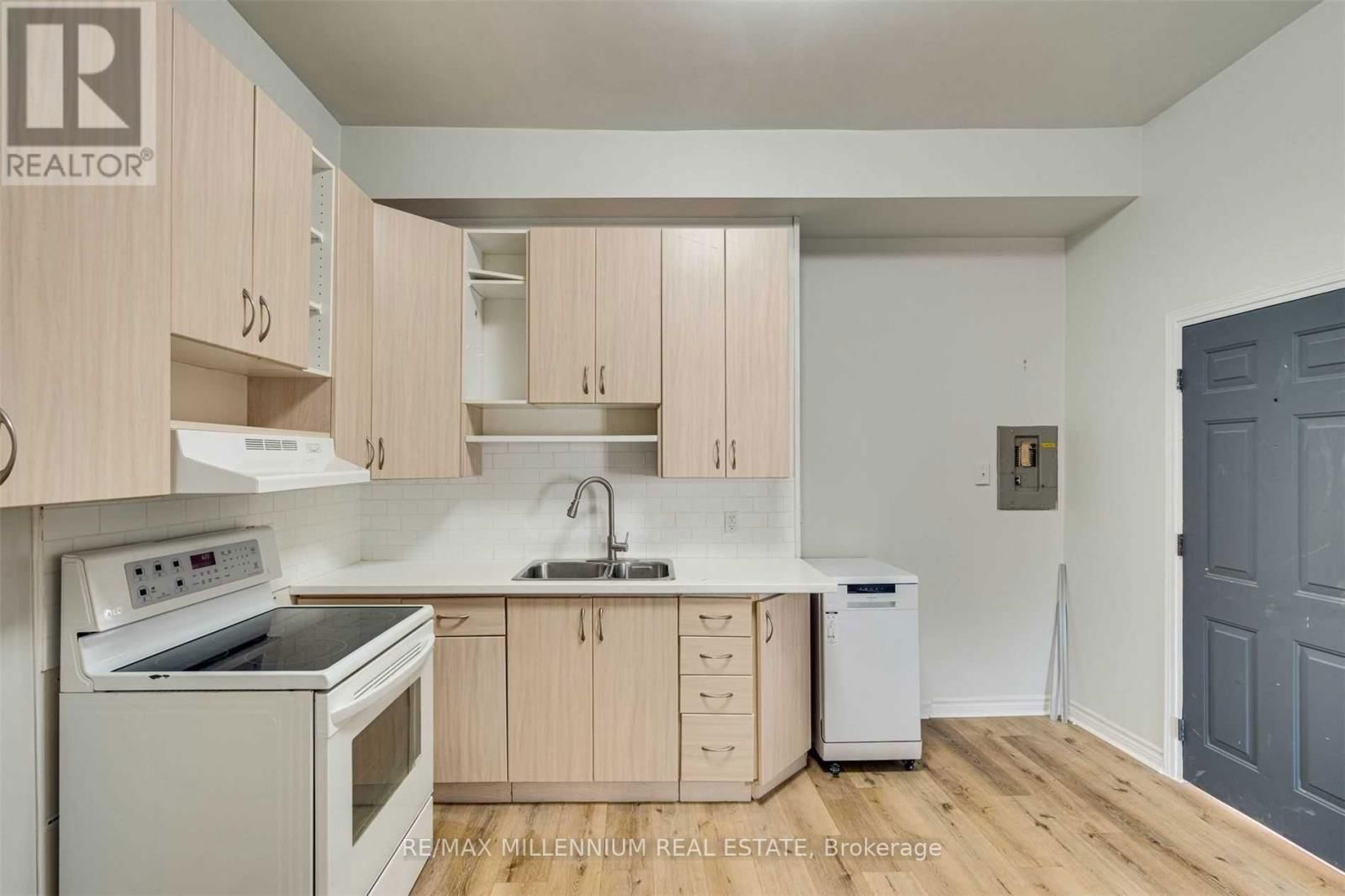 Unit 3 - 363 BARTON STREET EAST Image 3