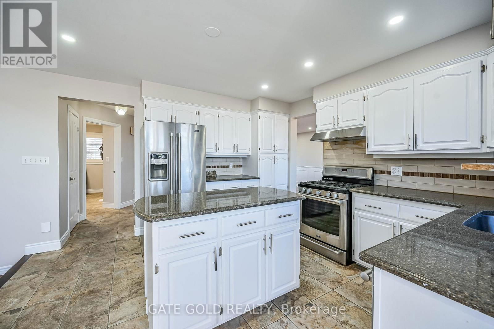228 HIGHLAND ROAD WEST Image 11