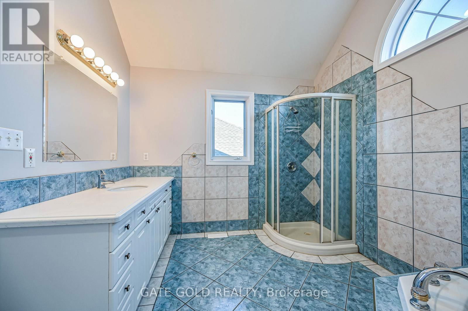 228 HIGHLAND ROAD WEST Image 22