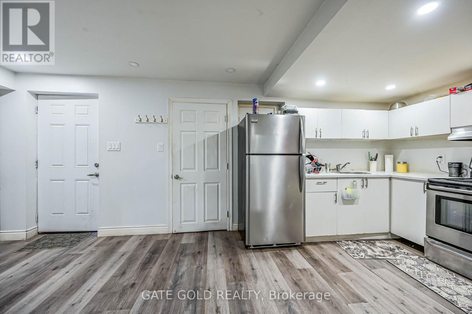 228 HIGHLAND ROAD WEST Image 29