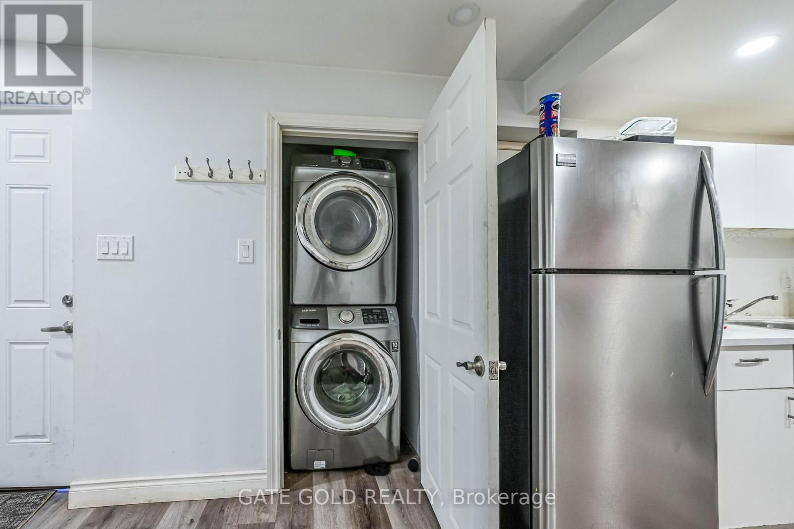228 HIGHLAND ROAD WEST Image 30
