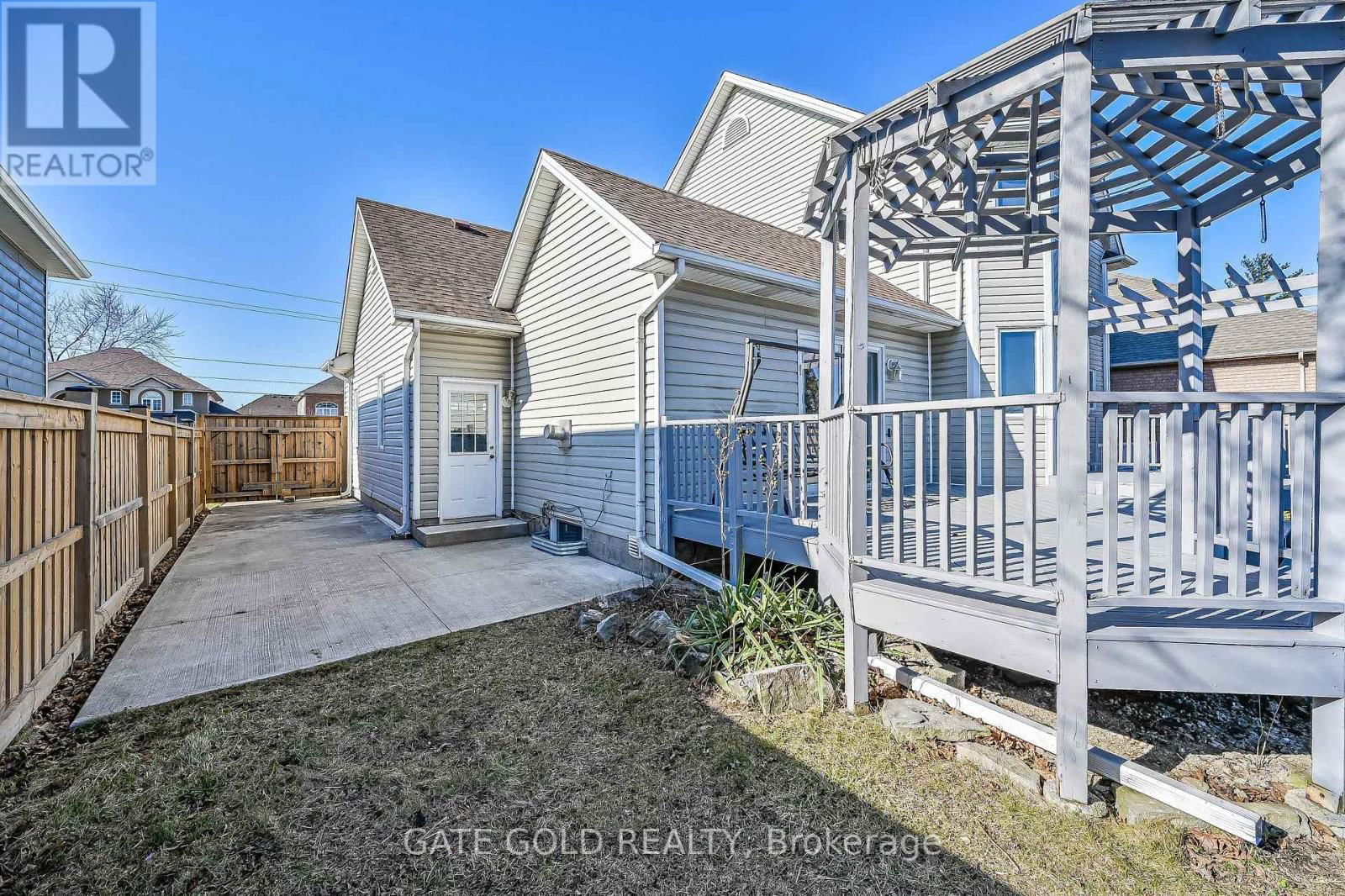 228 HIGHLAND ROAD WEST Image 34
