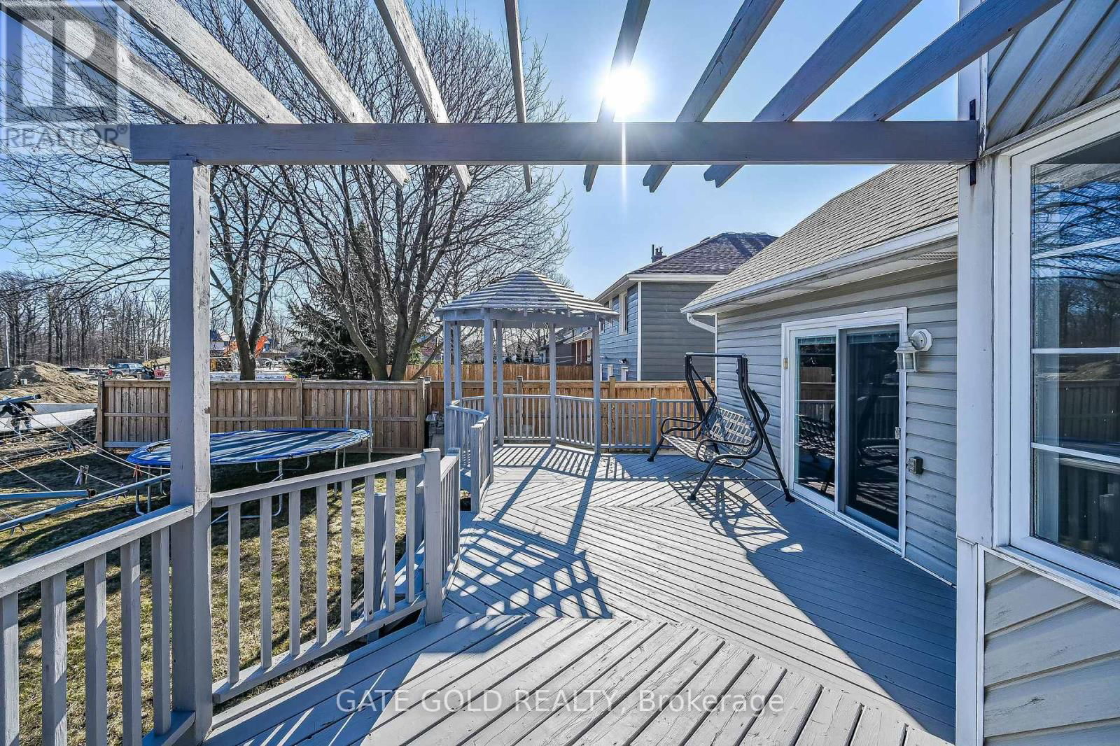 228 HIGHLAND ROAD WEST Image 35