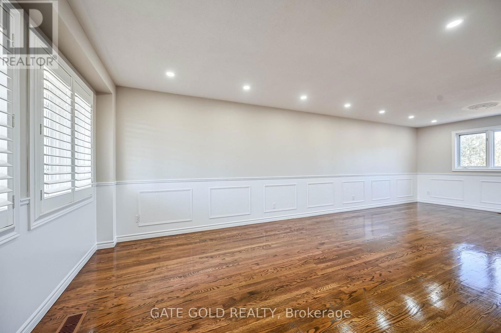 228 HIGHLAND ROAD WEST Image 6