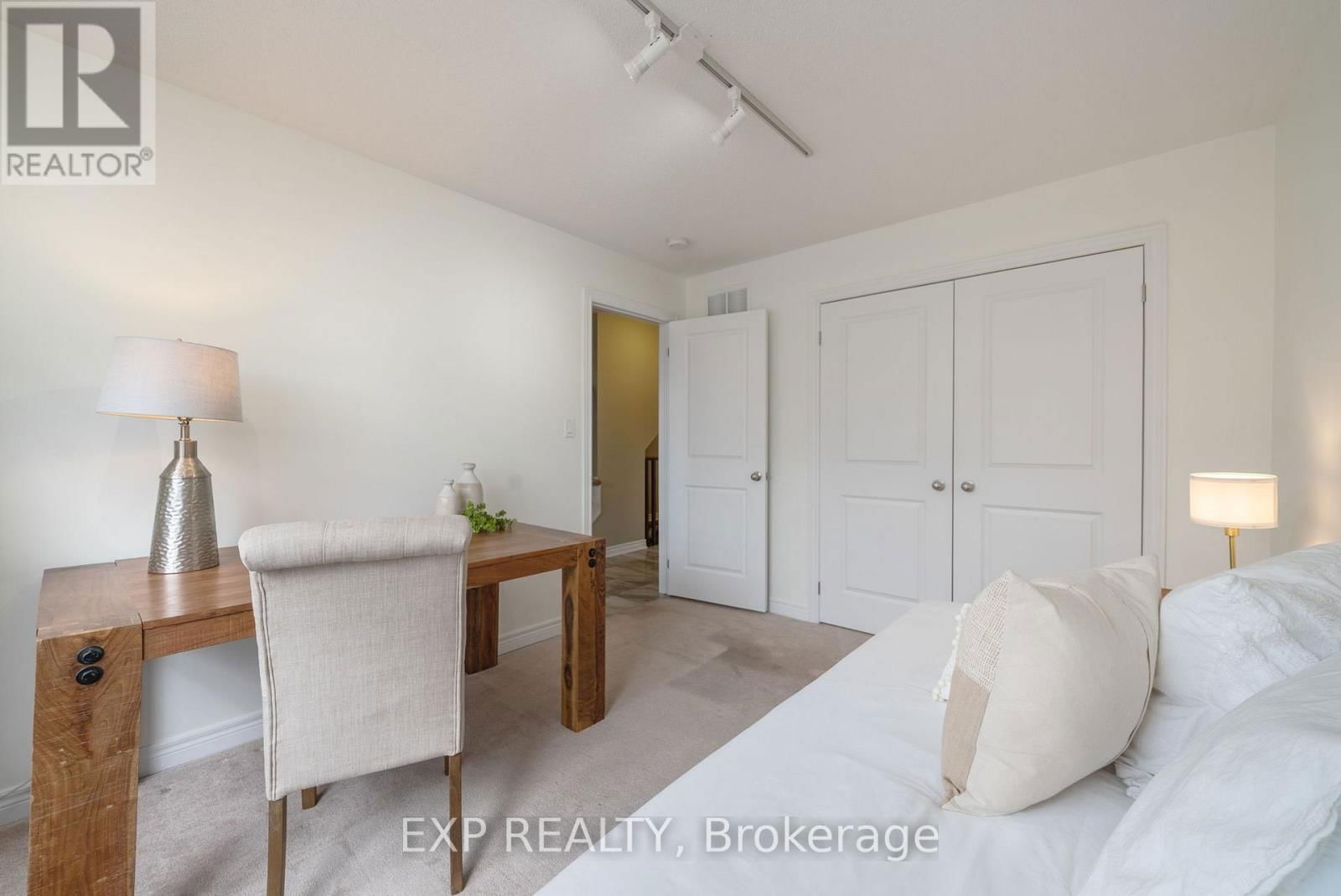 17 GREENAWAY CIRCLE Image 16