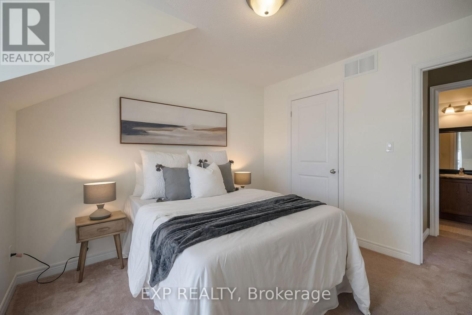 17 GREENAWAY CIRCLE Image 21