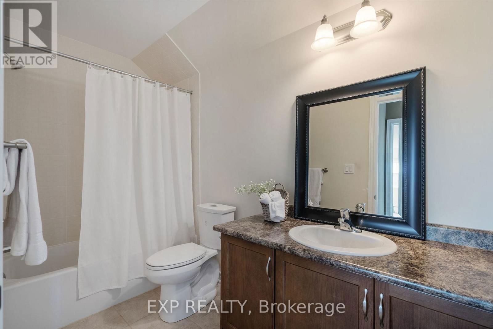 17 GREENAWAY CIRCLE Image 22