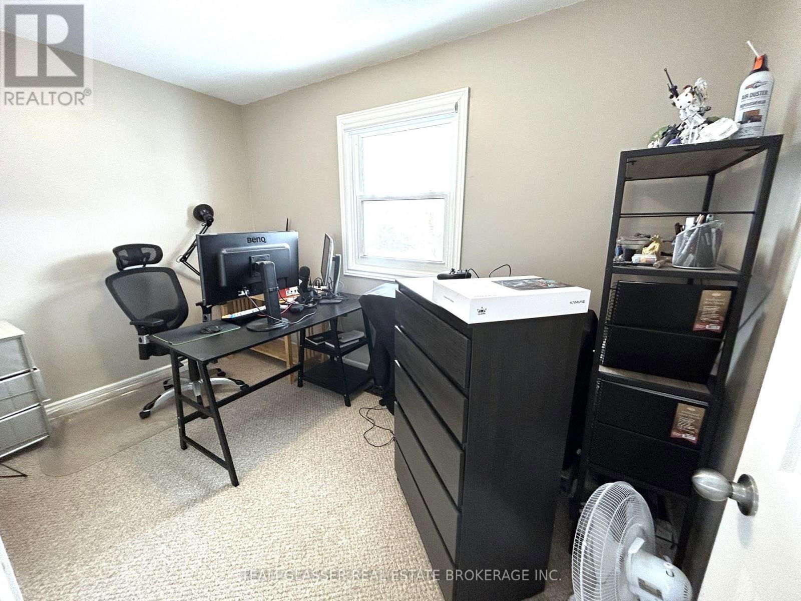 630 VICTORIA STREET Image 20