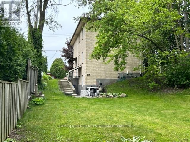630 VICTORIA STREET Image 39