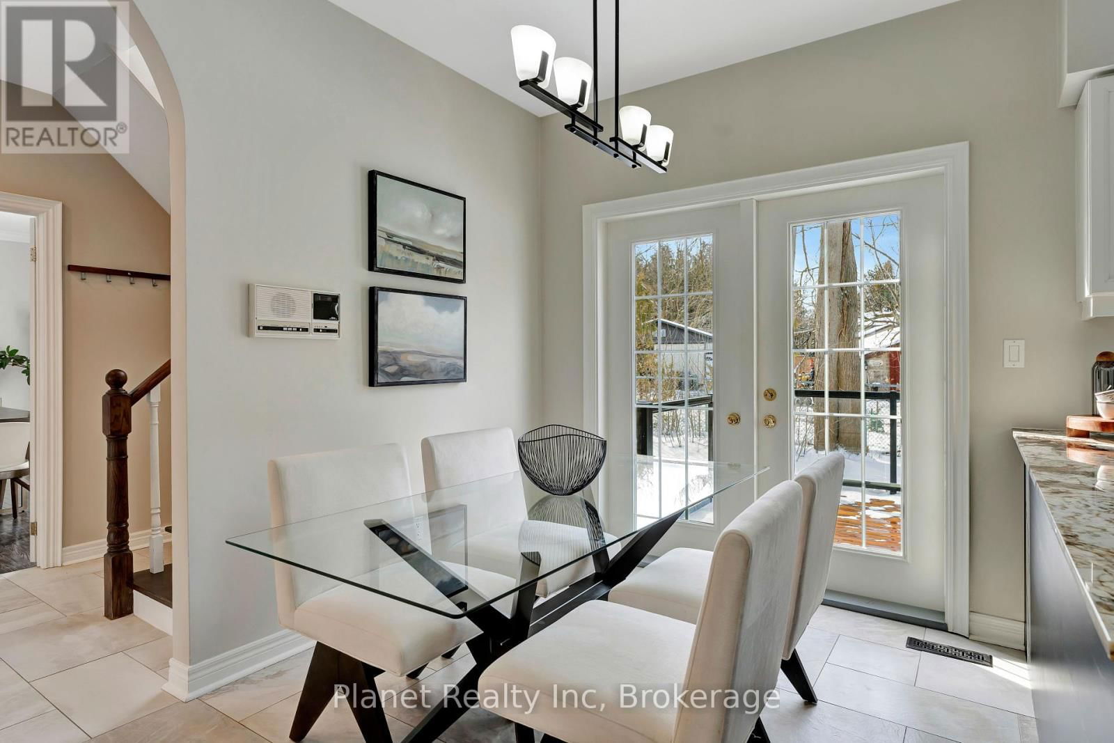 7 - 25 MANOR PARK CRESCENT Image 15