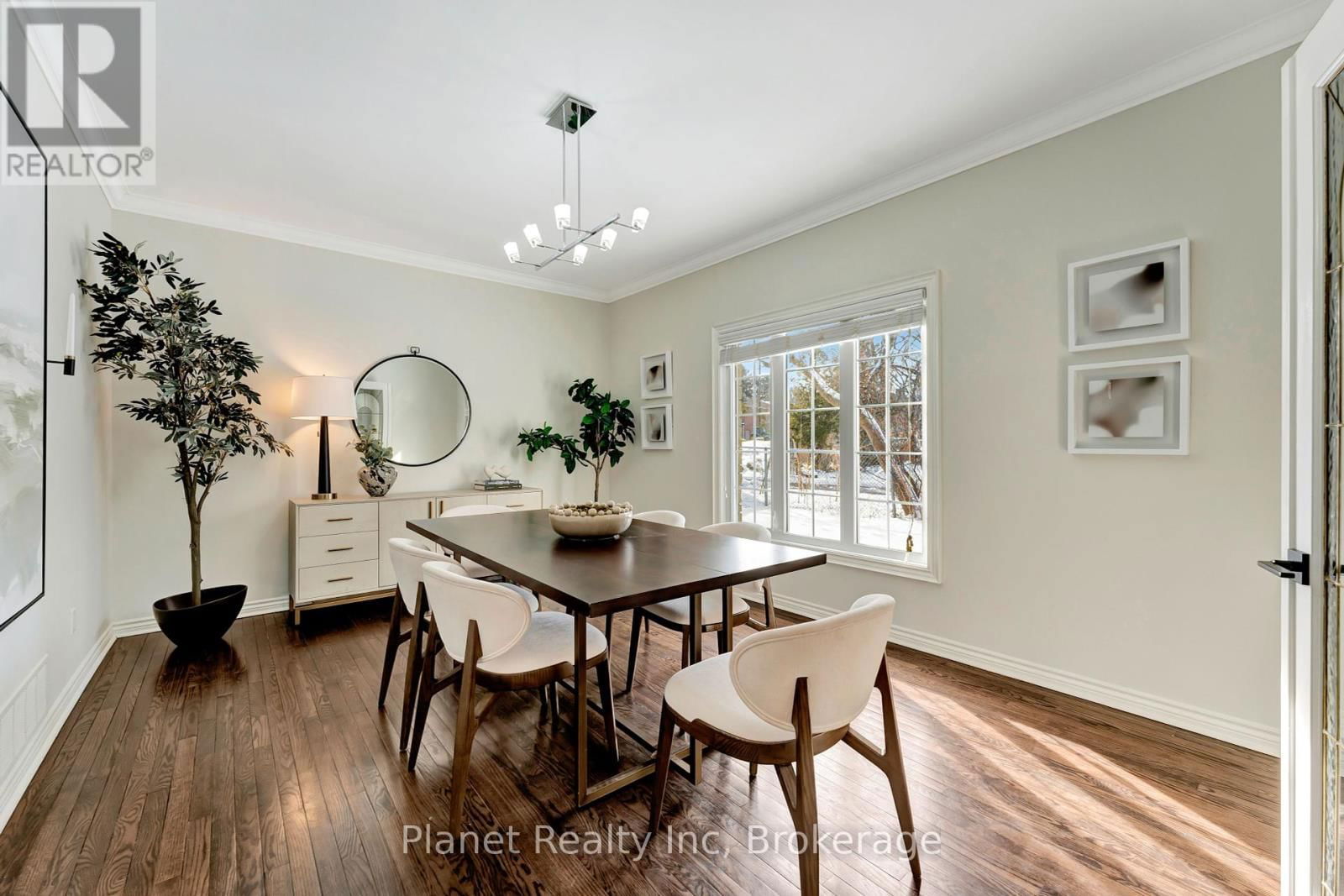 7 - 25 MANOR PARK CRESCENT Image 16