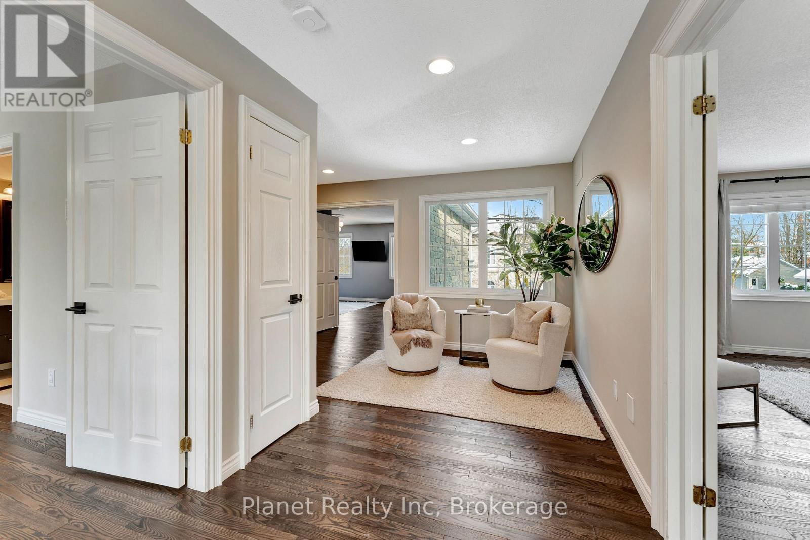 7 - 25 MANOR PARK CRESCENT Image 20
