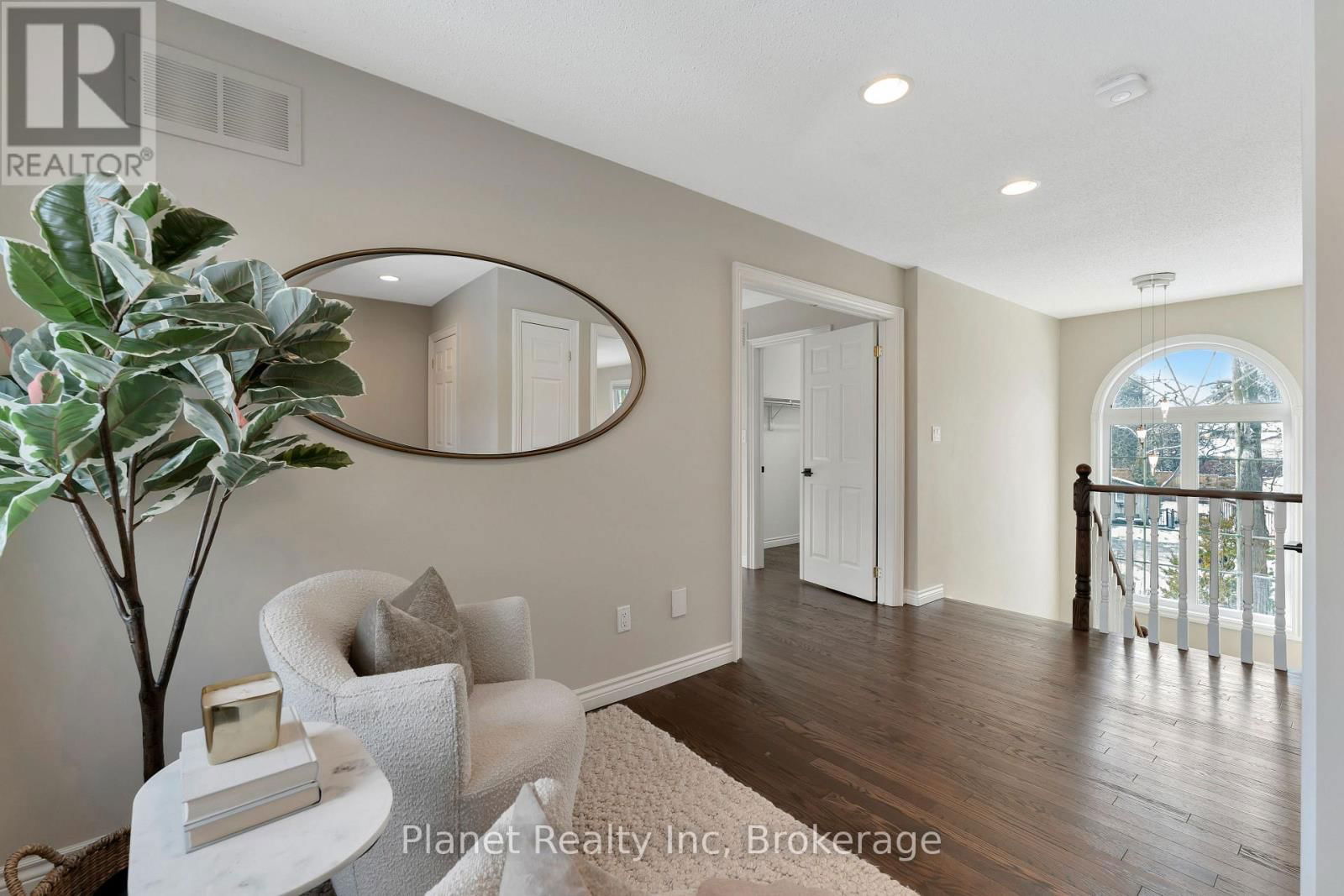 7 - 25 MANOR PARK CRESCENT Image 22