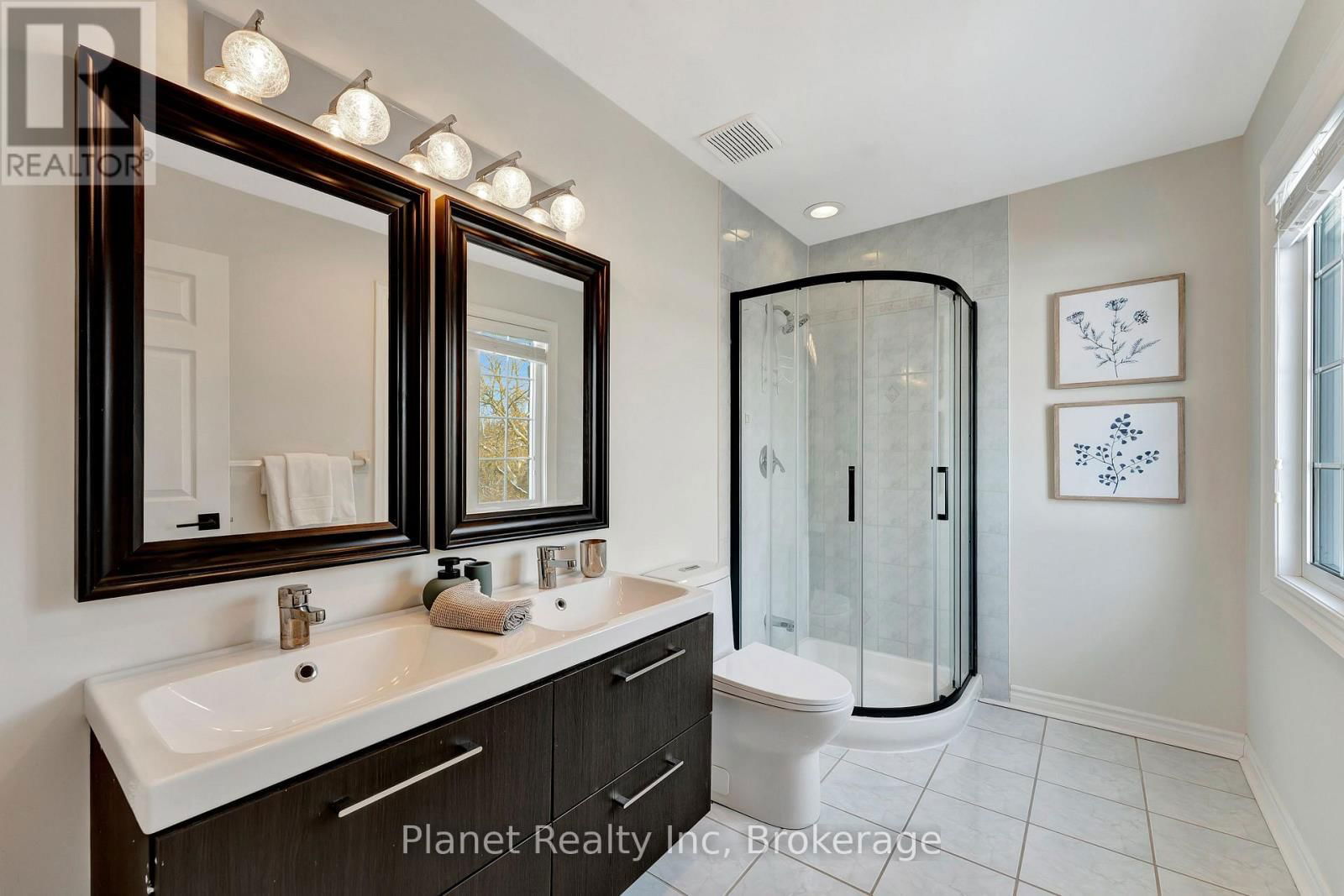 7 - 25 MANOR PARK CRESCENT Image 33