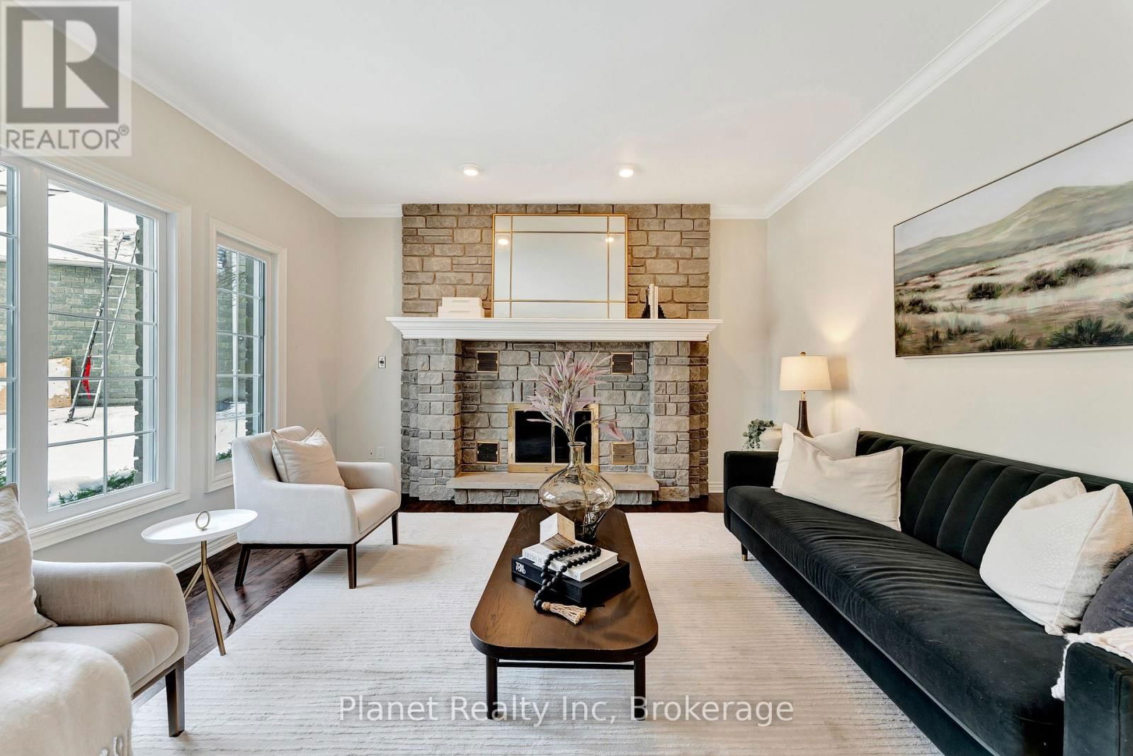7 - 25 MANOR PARK CRESCENT Image 8