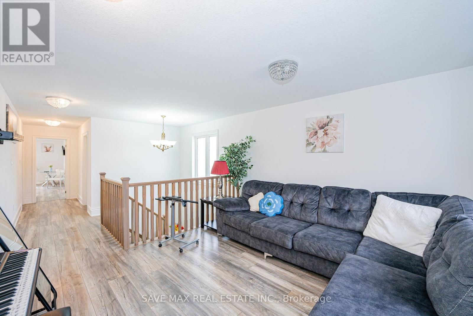 86 SUNSET WAY Image 18