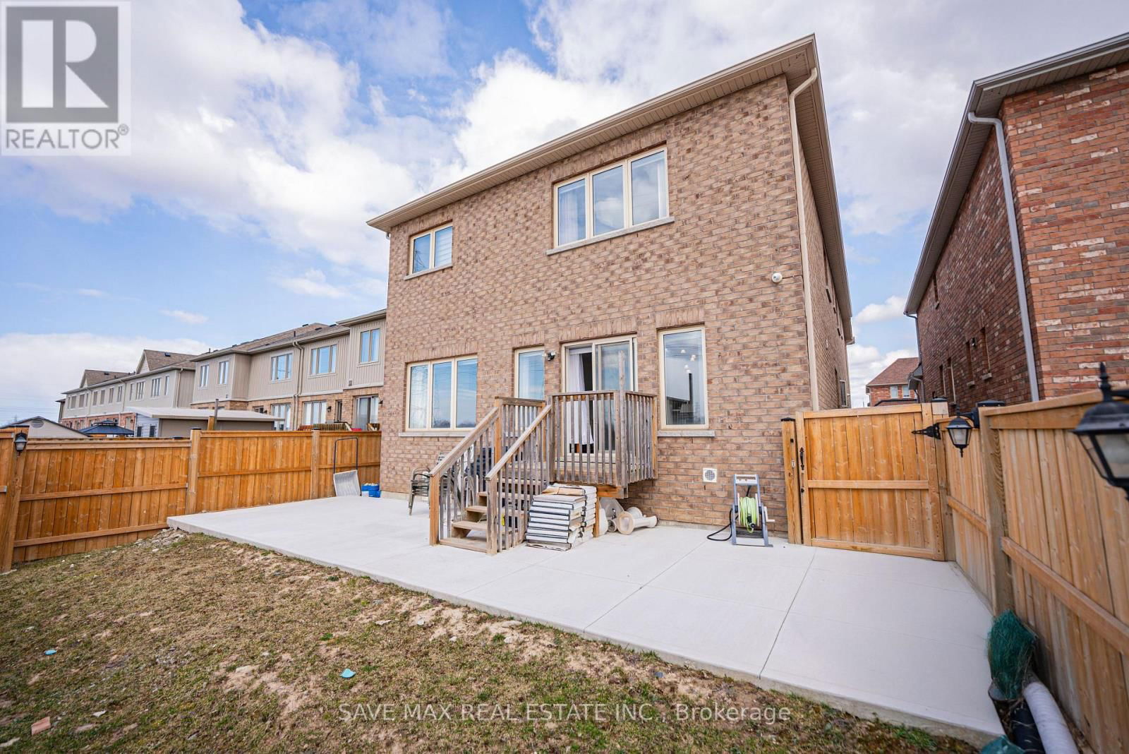 86 SUNSET WAY Image 44