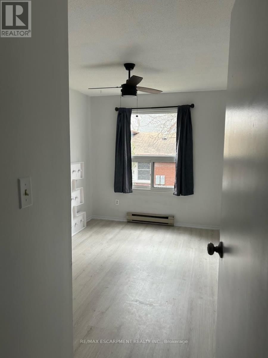 204 - 4209 HIXON STREET Image 15