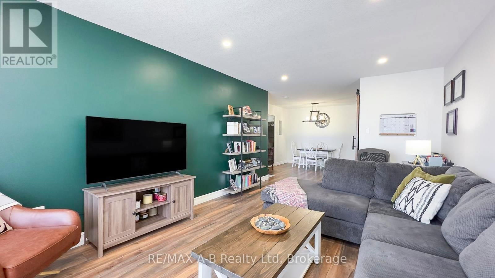 1005 - 583 MORNINGTON AVENUE Image 17