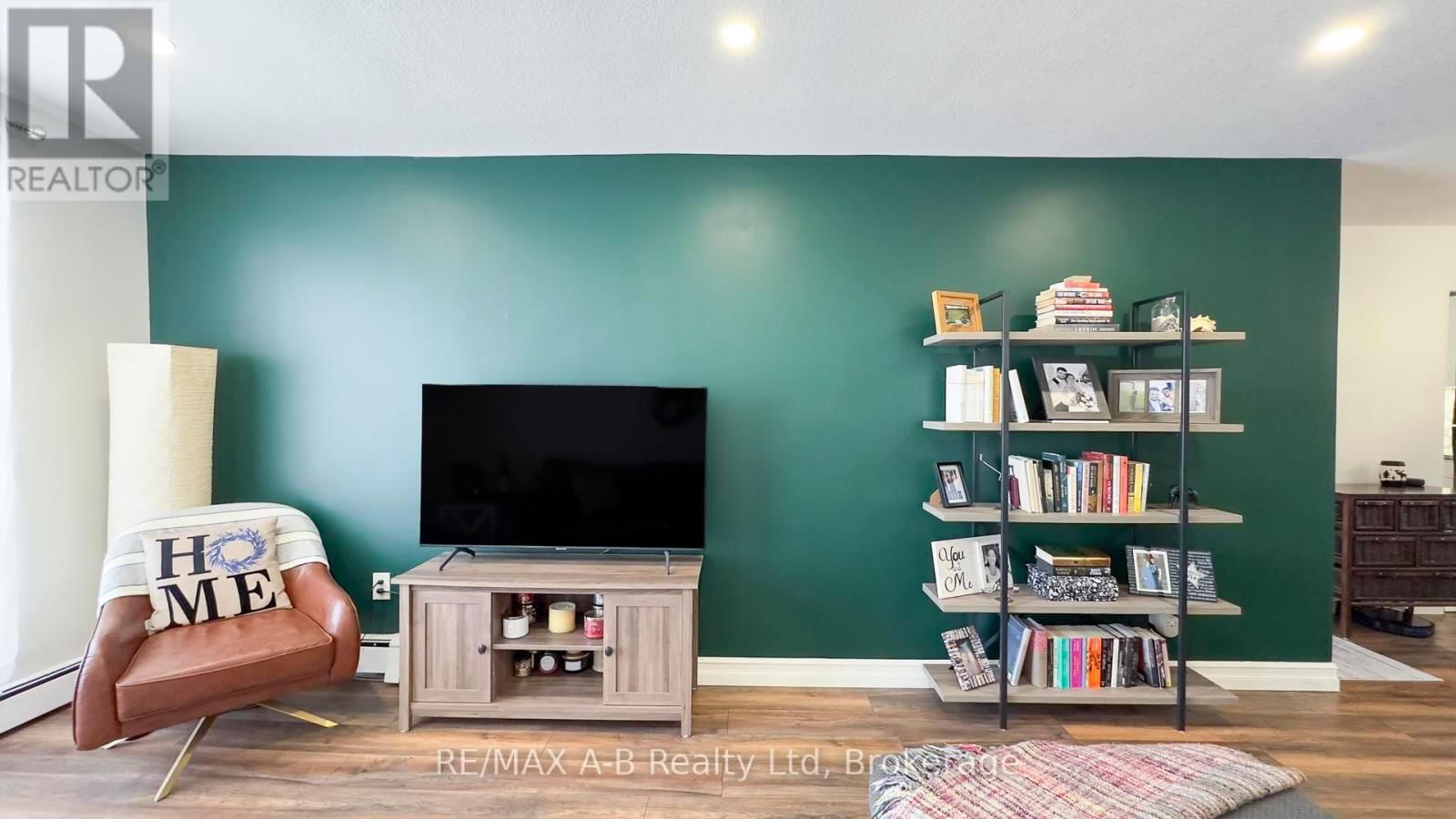1005 - 583 MORNINGTON AVENUE Image 18