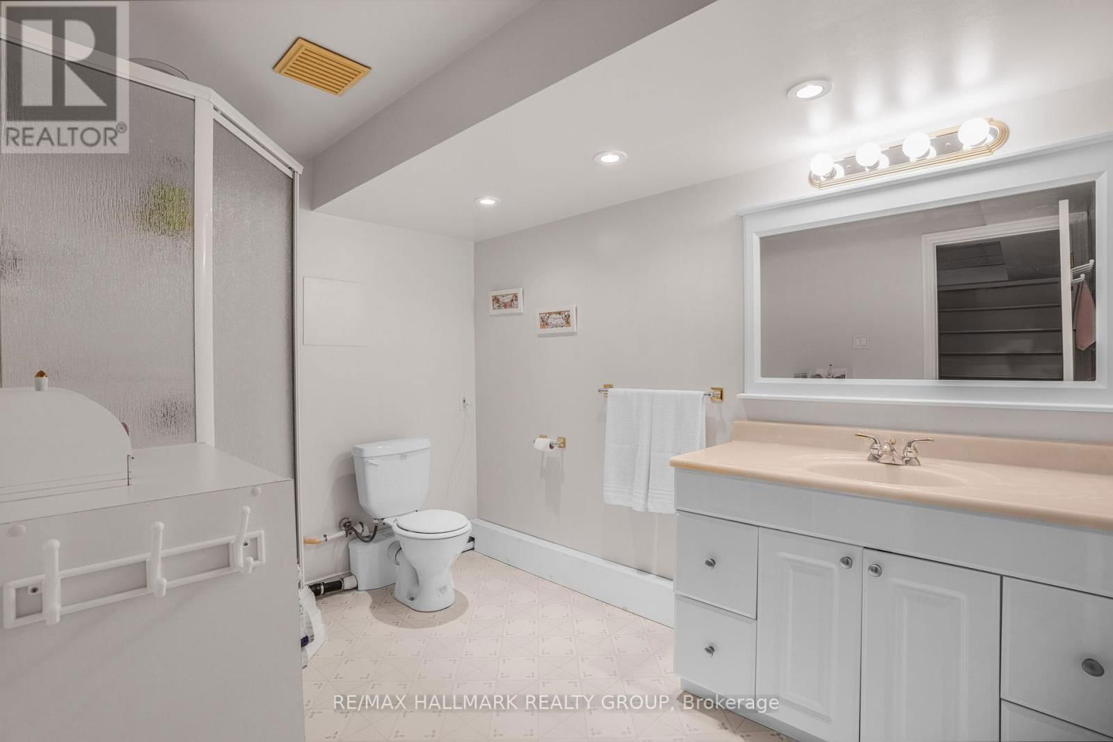2396 BRICKLAND DRIVE Image 31
