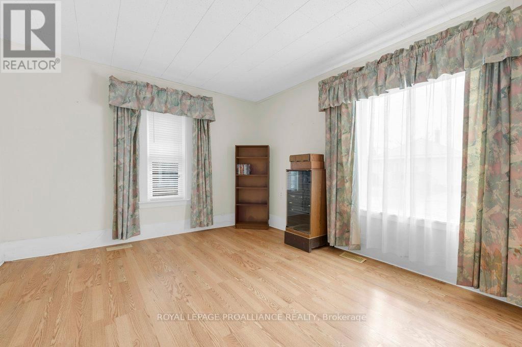 26 BURTON STREET Image 12