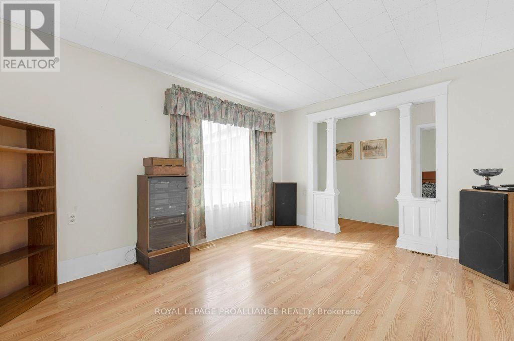 26 BURTON STREET Image 13