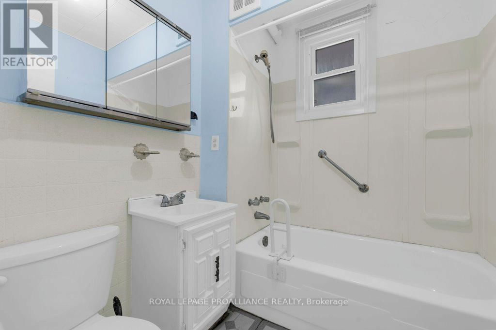 26 BURTON STREET Image 18