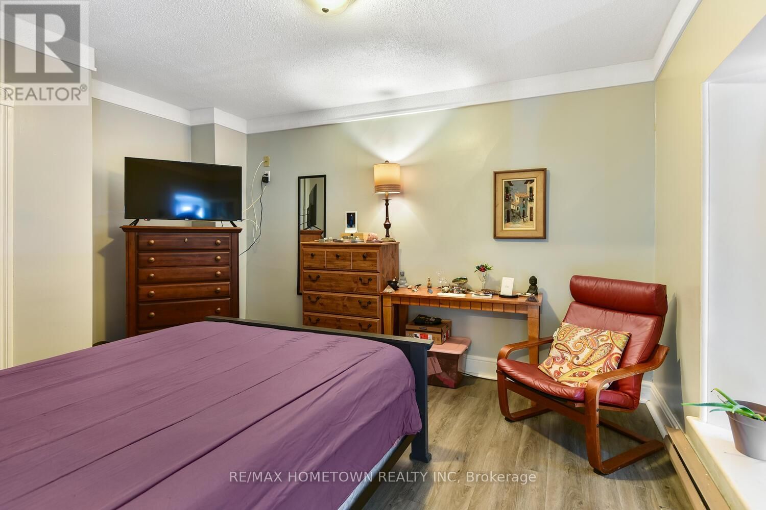 64 KING STREET EAST Image 32