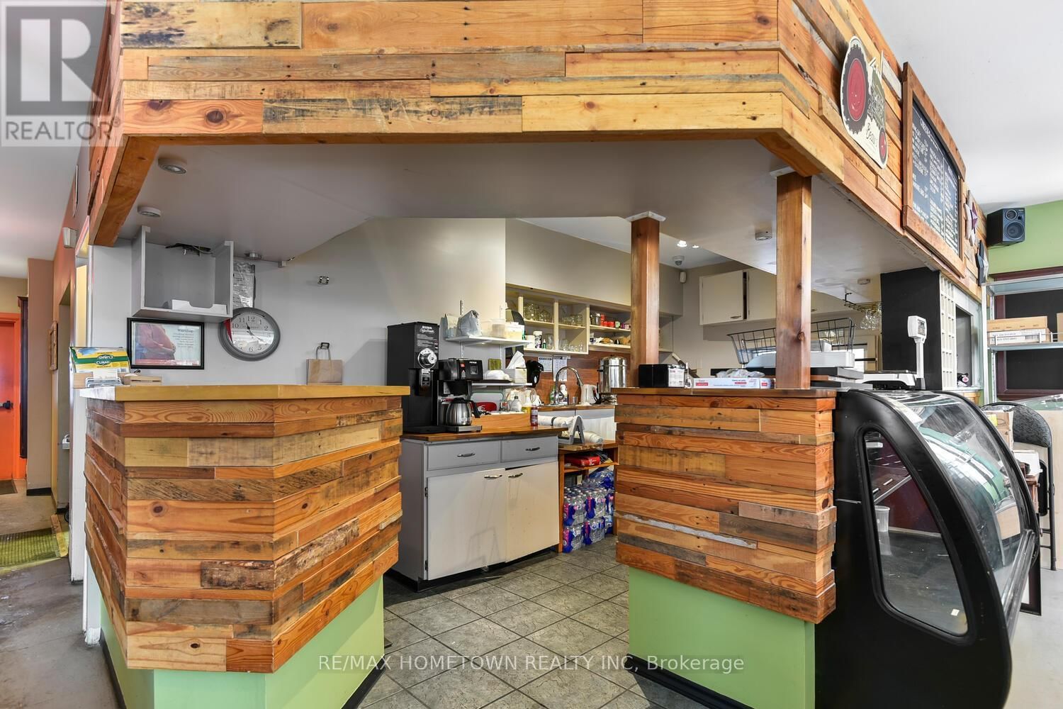 64 KING STREET EAST Image 9