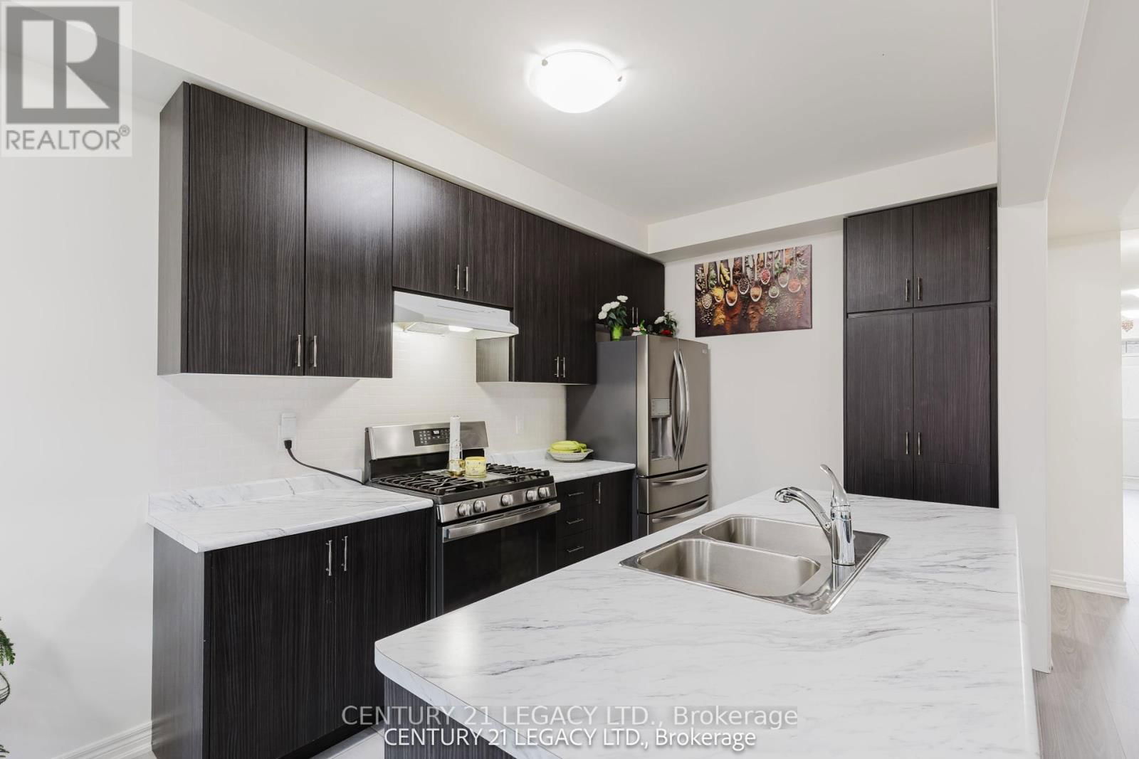 180 AGRO STREET Image 14