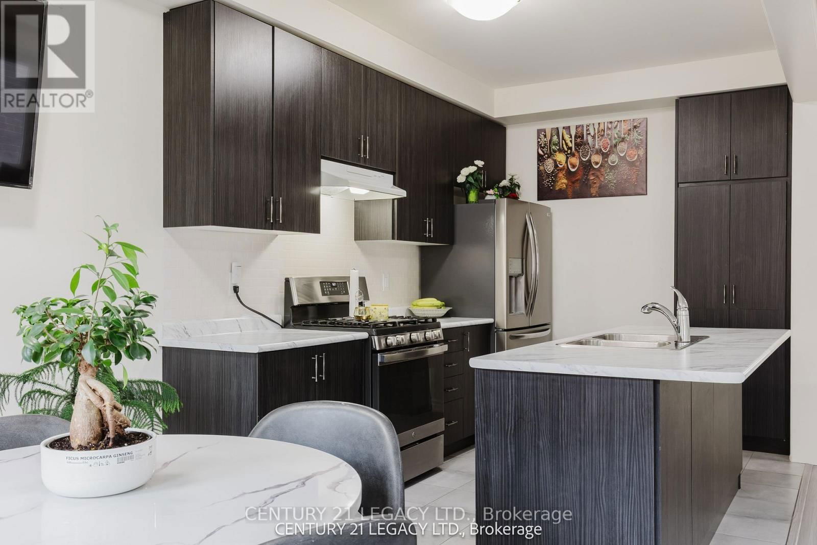 180 AGRO STREET Image 17