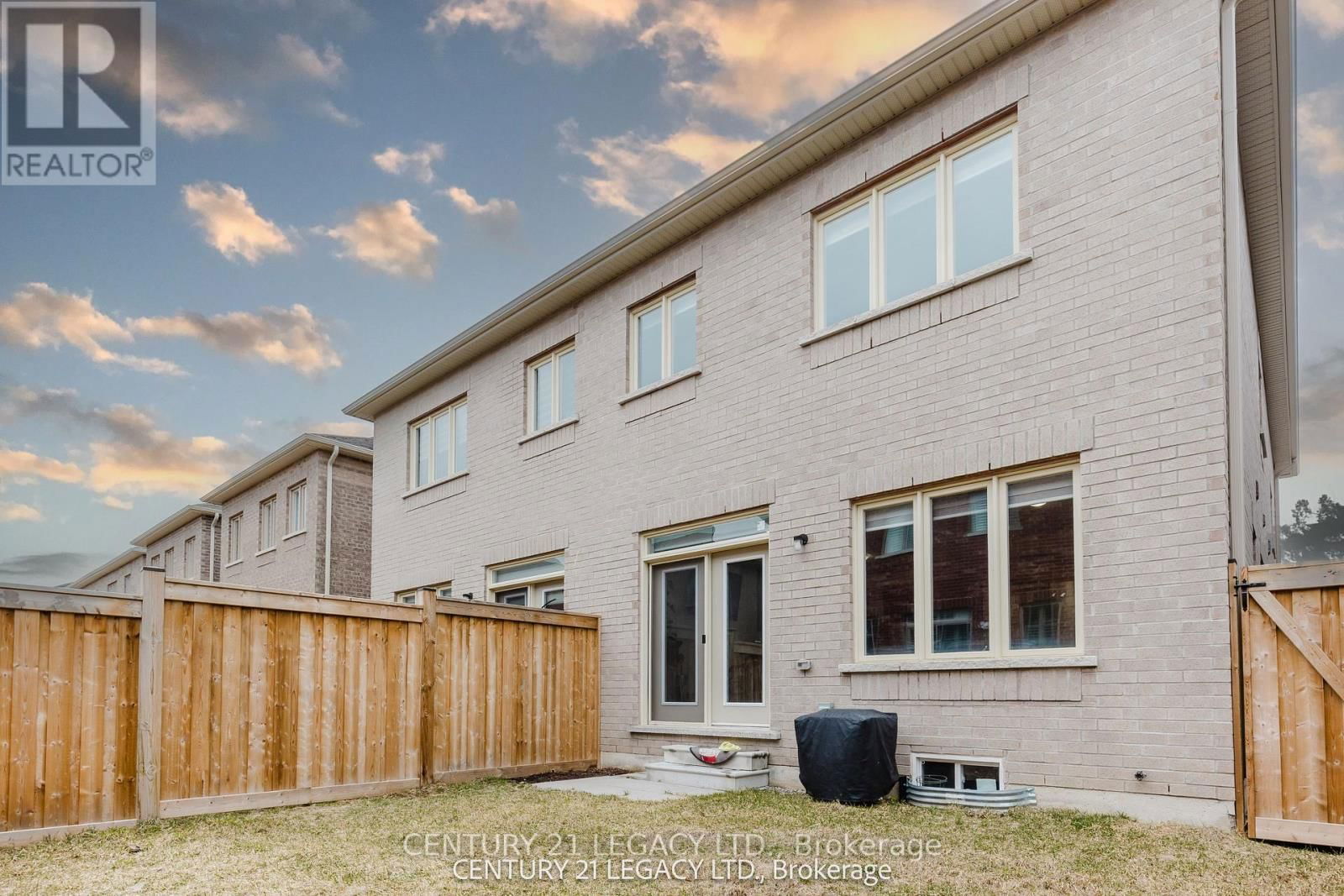 180 AGRO STREET Image 18