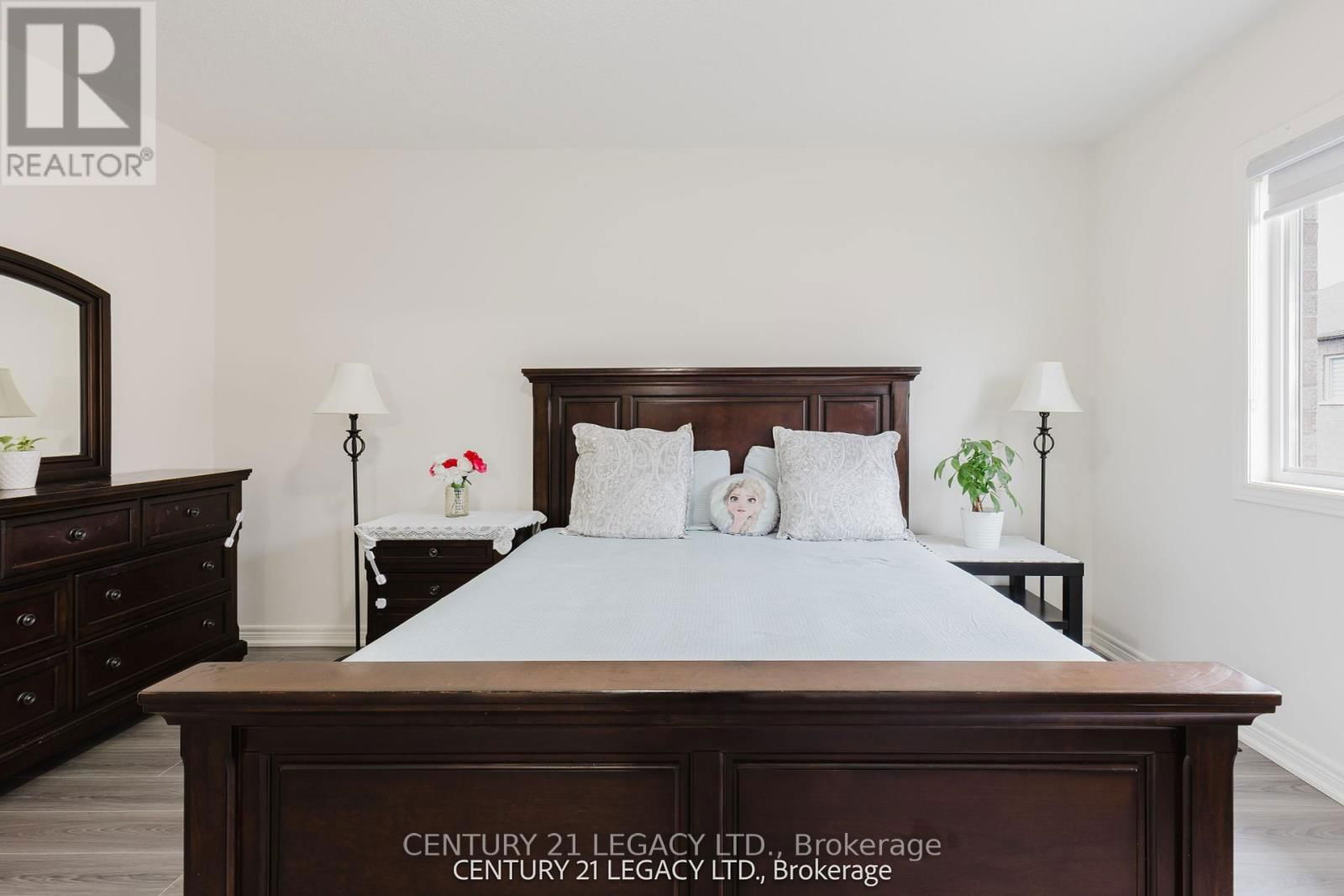 180 AGRO STREET Image 34