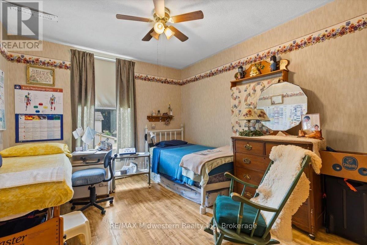 163 JOHN STREET SOUTH Image 13
