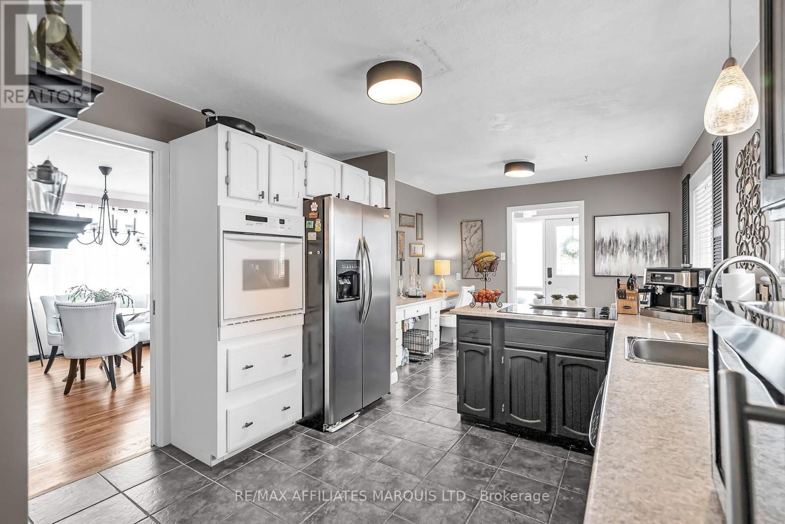 1006 RIVERDALE AVENUE Image 10