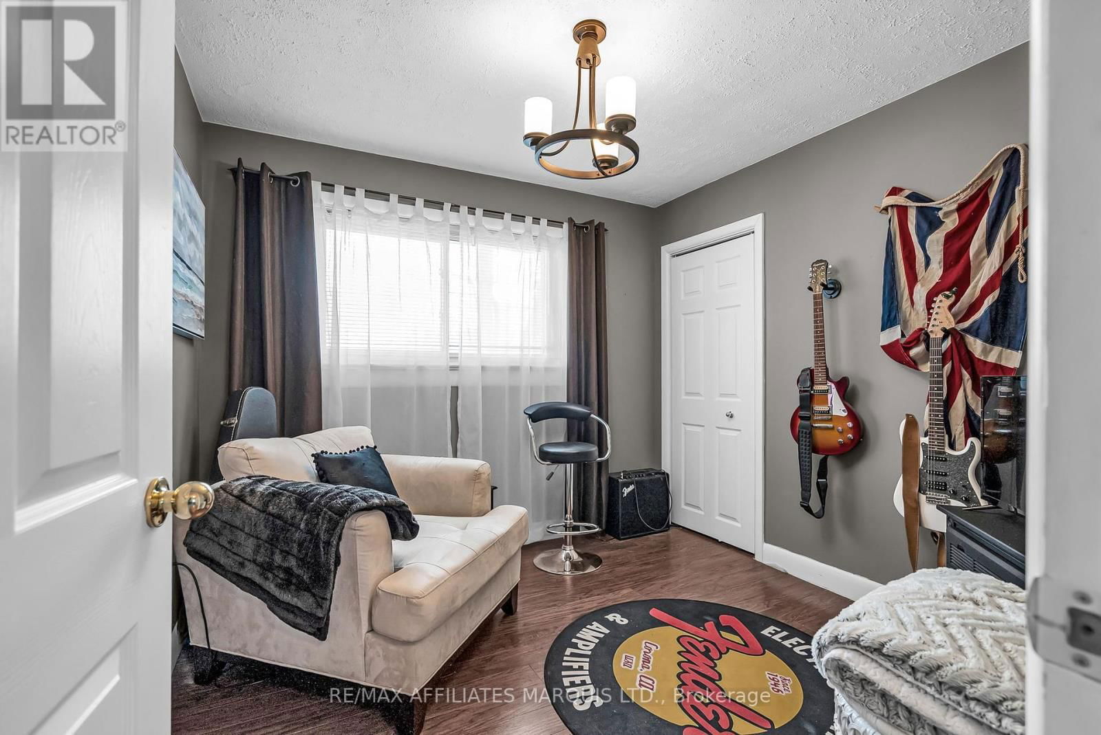 1006 RIVERDALE AVENUE Image 17