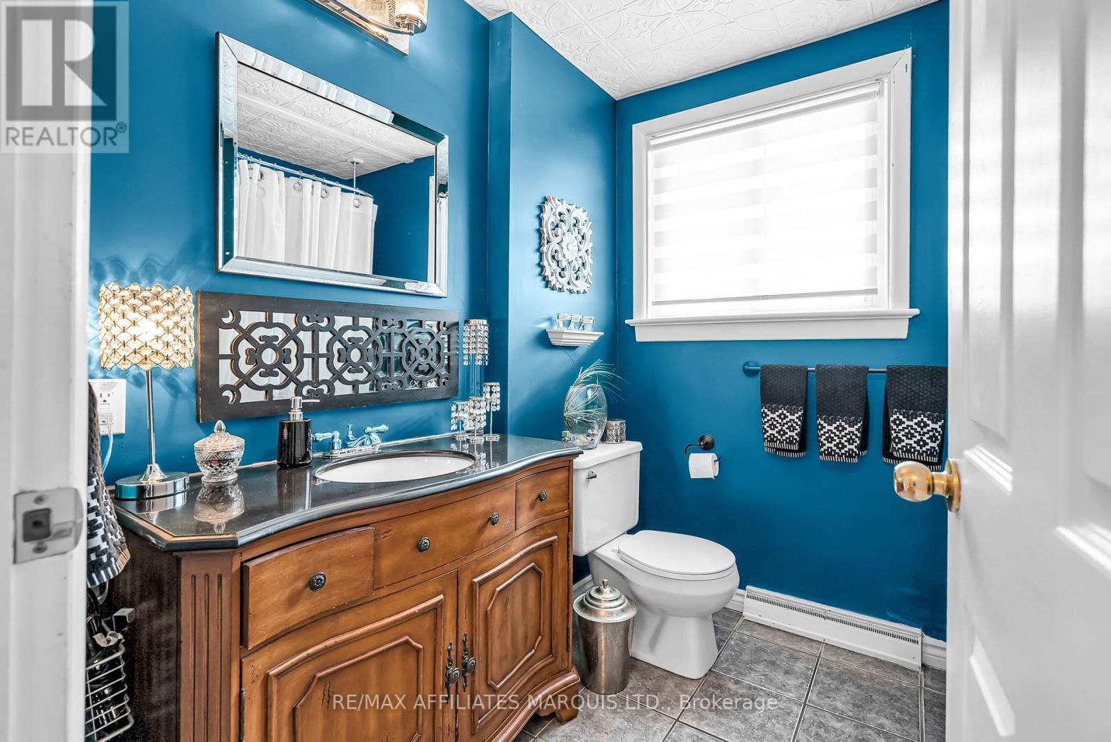 1006 RIVERDALE AVENUE Image 21