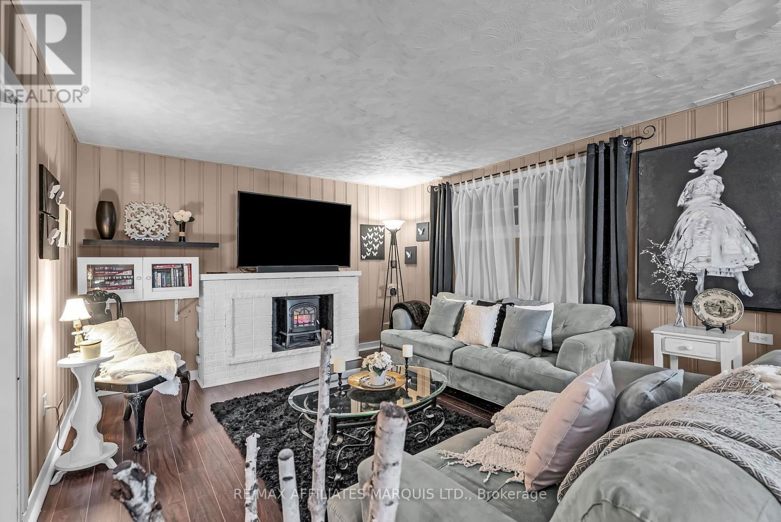 1006 RIVERDALE AVENUE Image 25