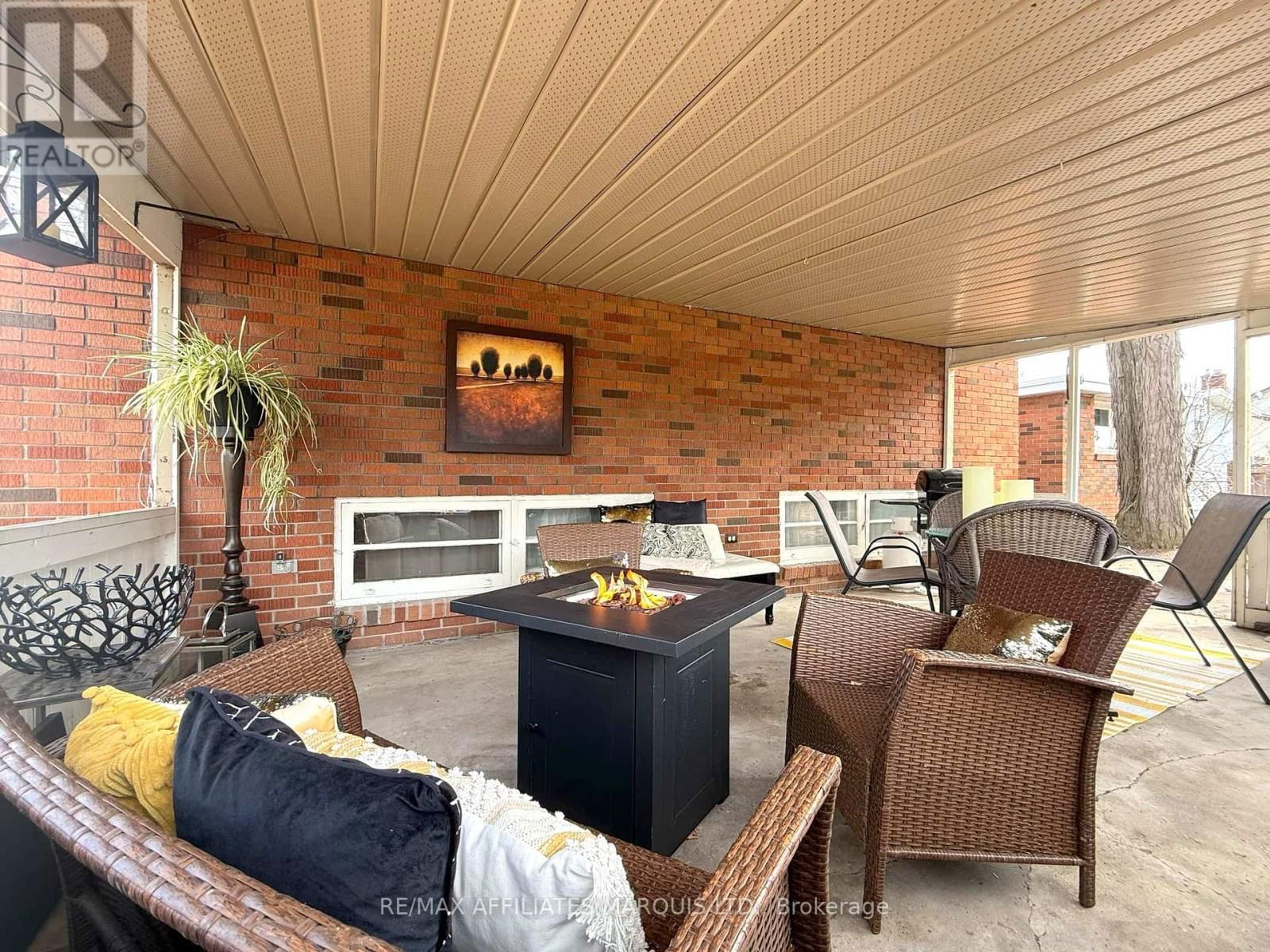 1006 RIVERDALE AVENUE Image 31