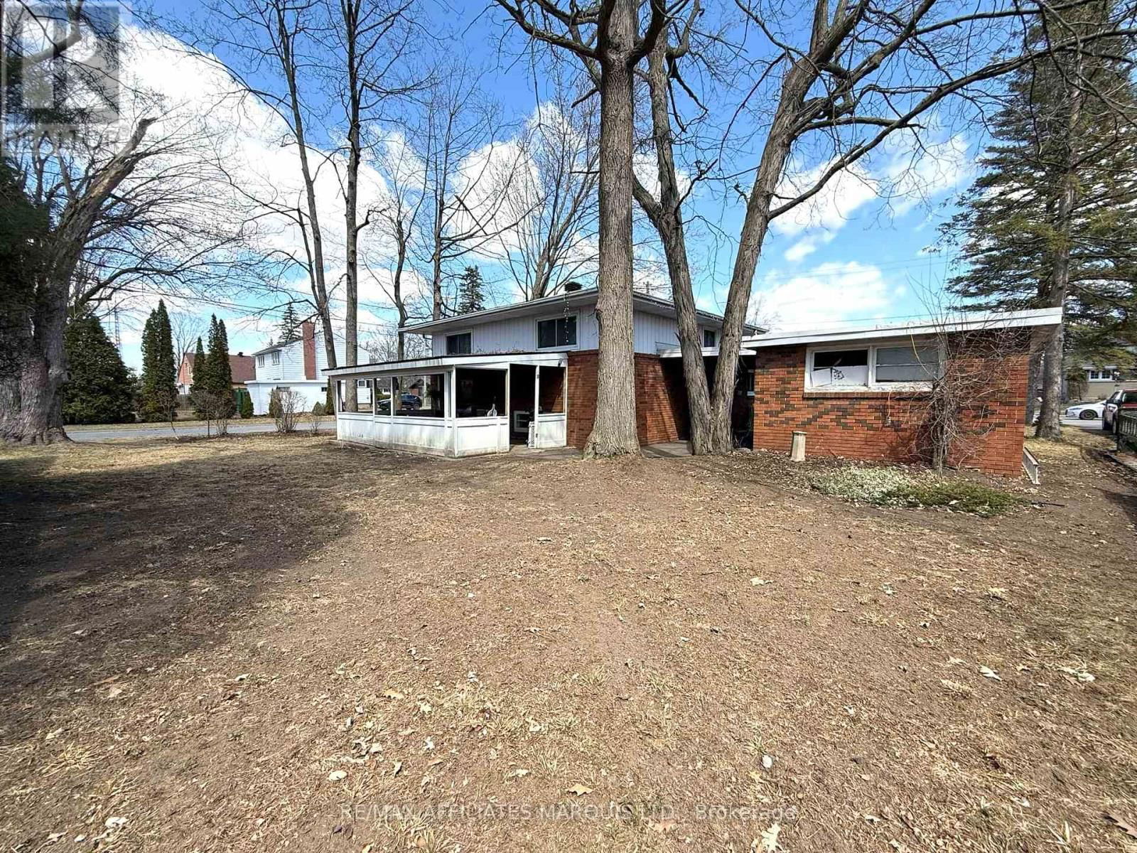 1006 RIVERDALE AVENUE Image 34