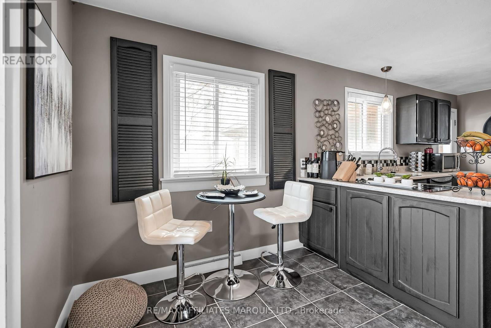 1006 RIVERDALE AVENUE Image 6