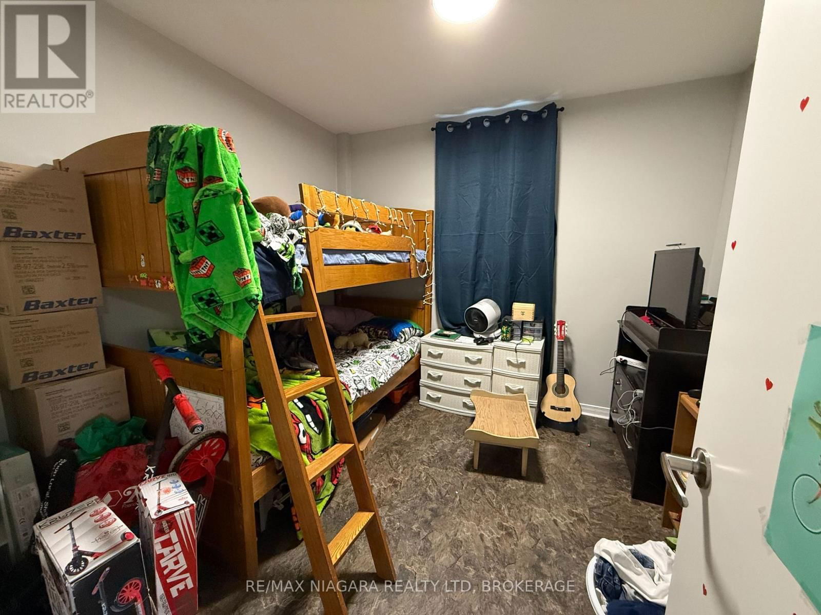 253 JARVIS STREET Image 19