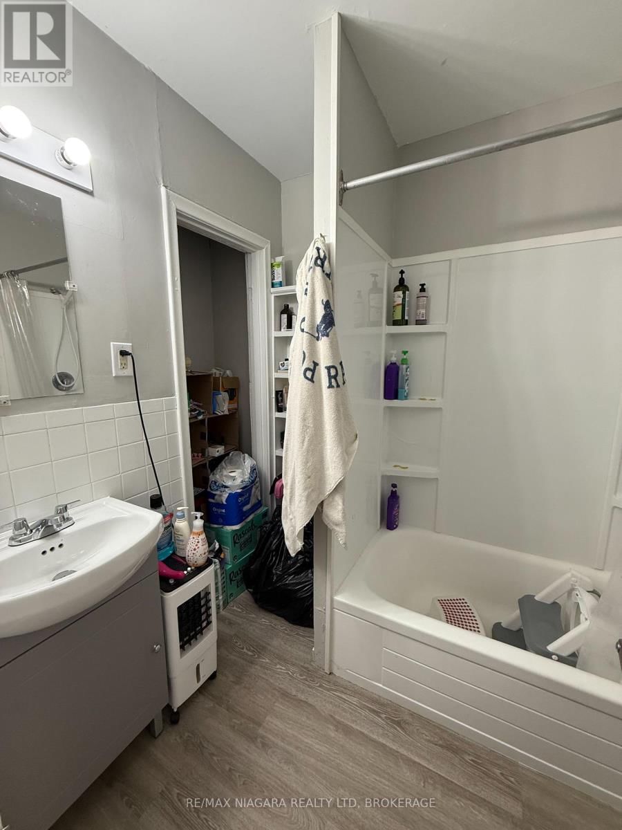 253 JARVIS STREET Image 21