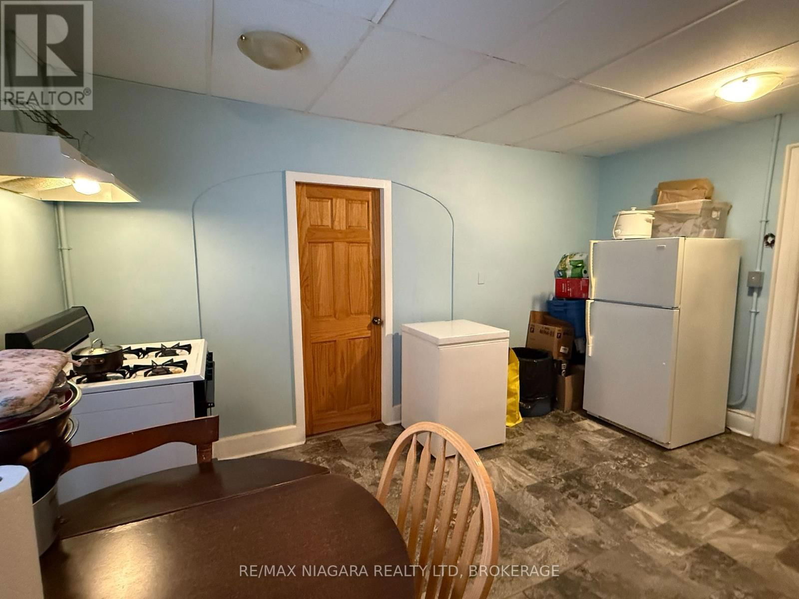 253 JARVIS STREET Image 24