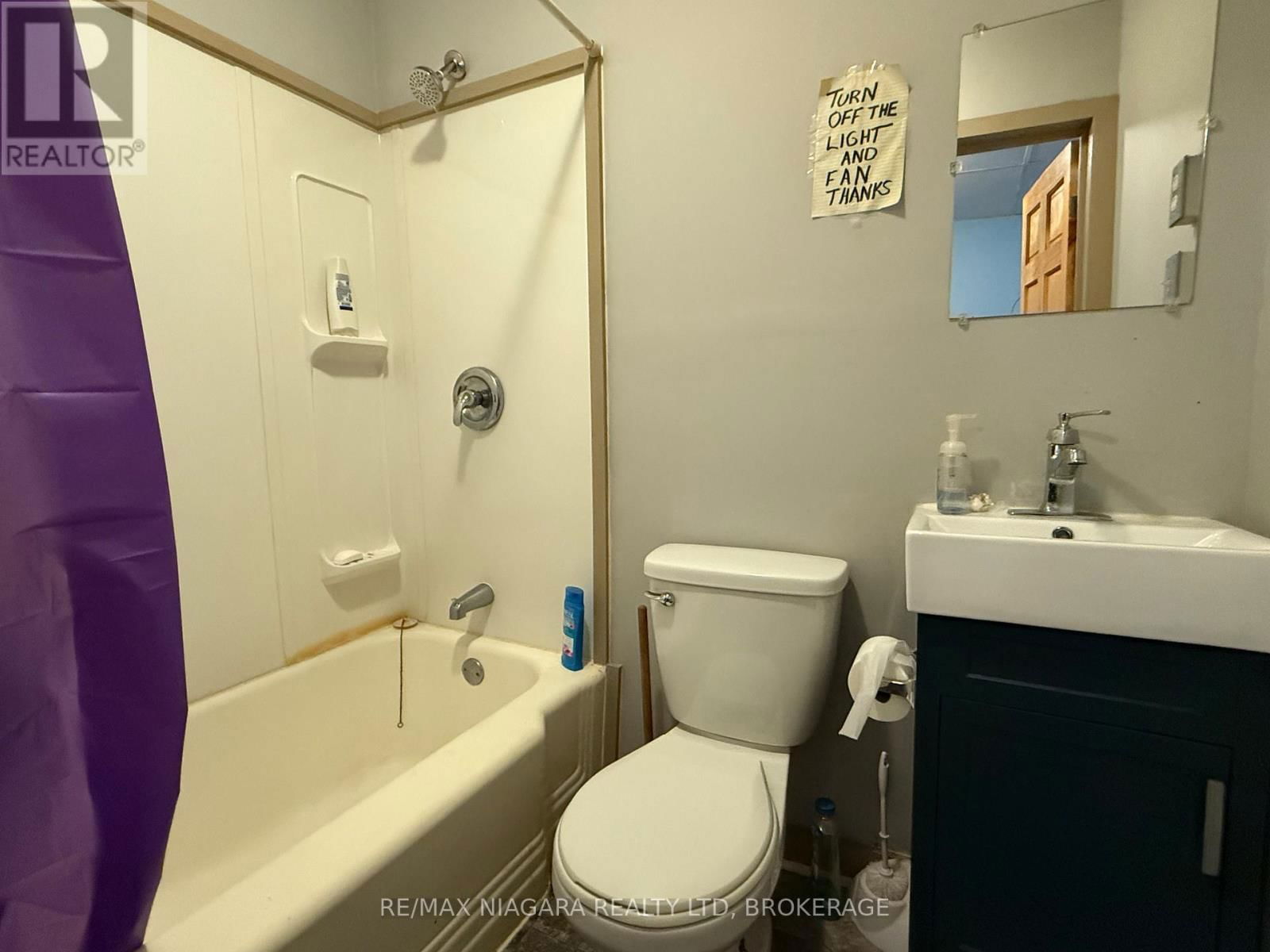 253 JARVIS STREET Image 25