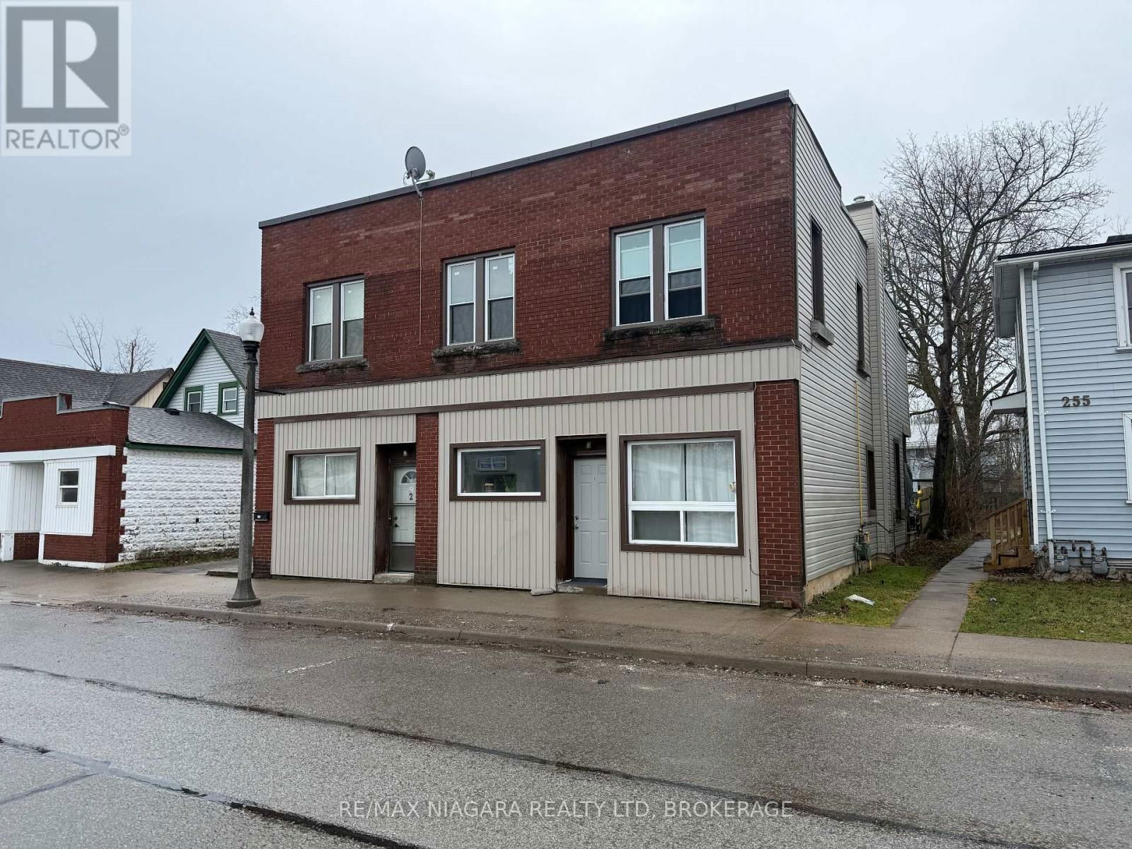 253 JARVIS STREET Image 3