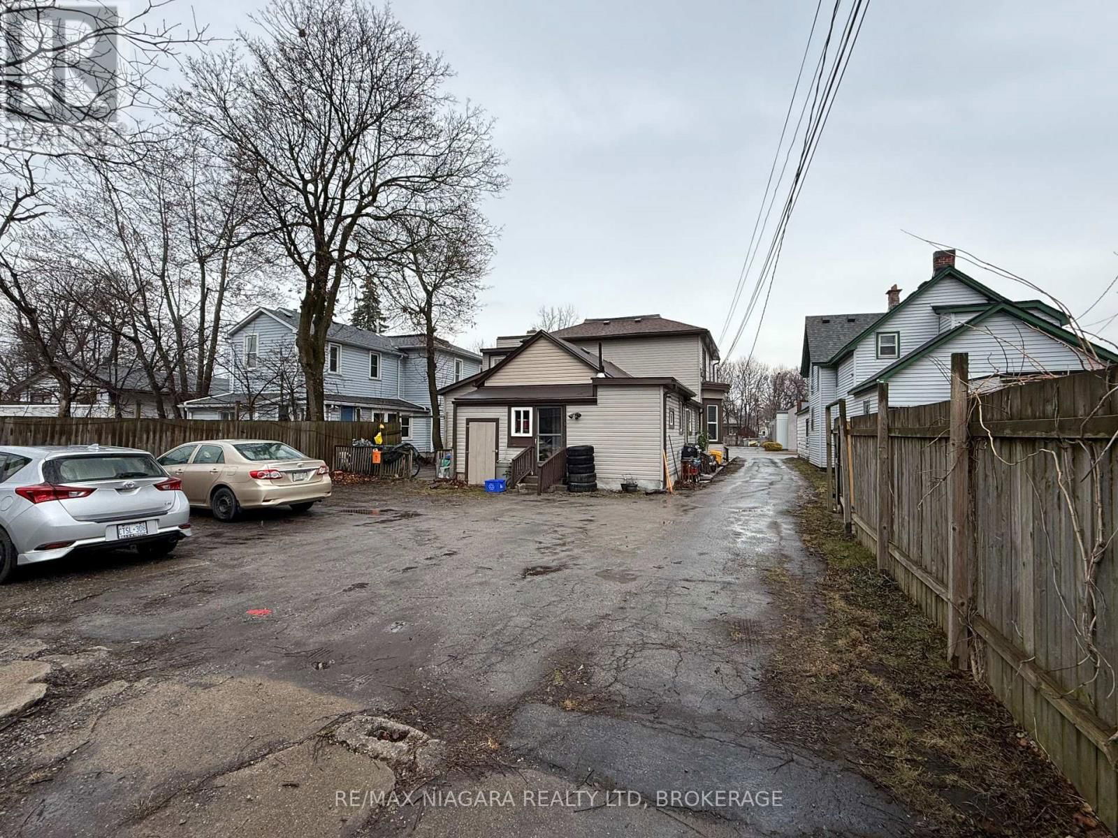253 JARVIS STREET Image 4