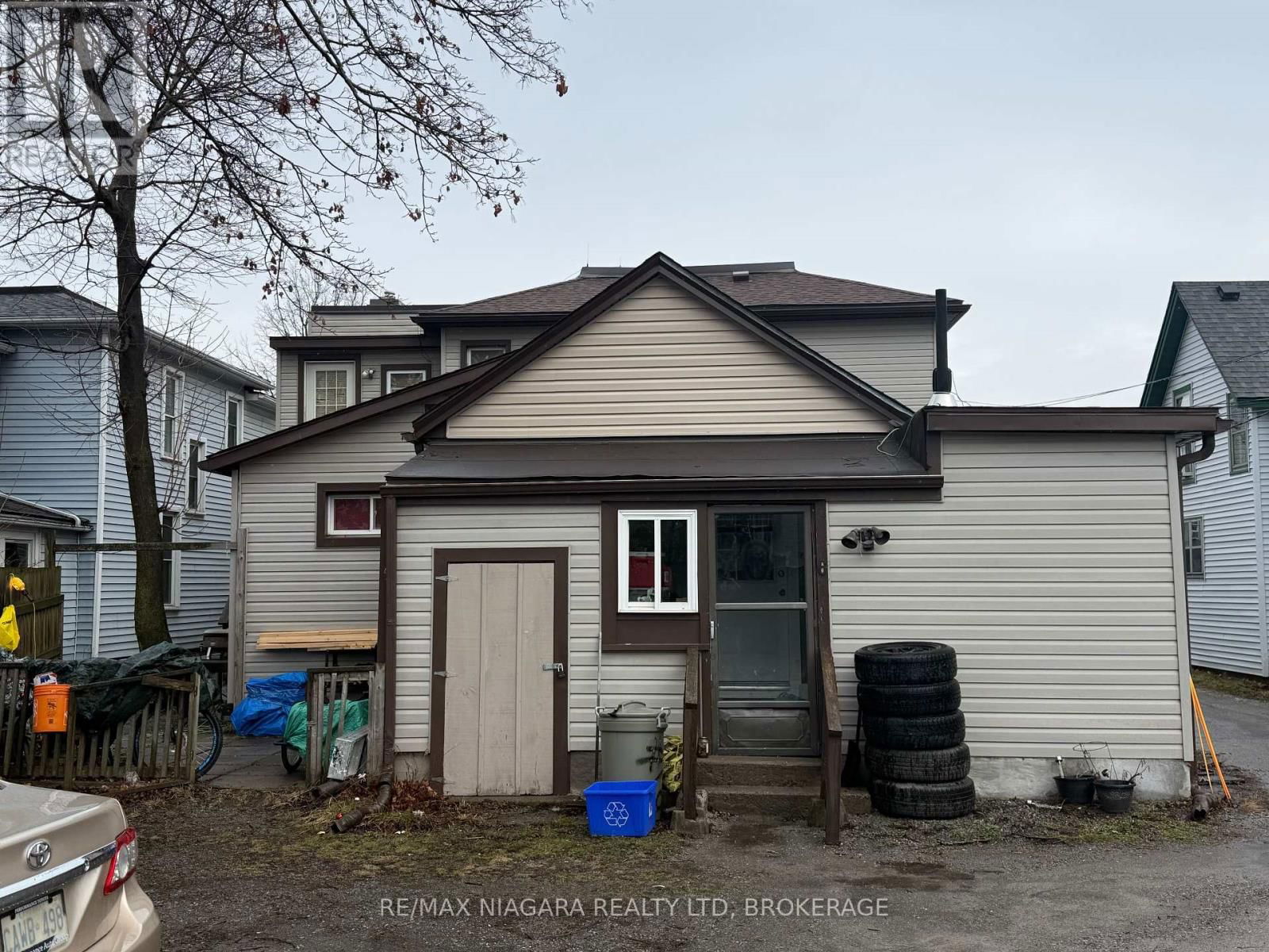 253 JARVIS STREET Image 5