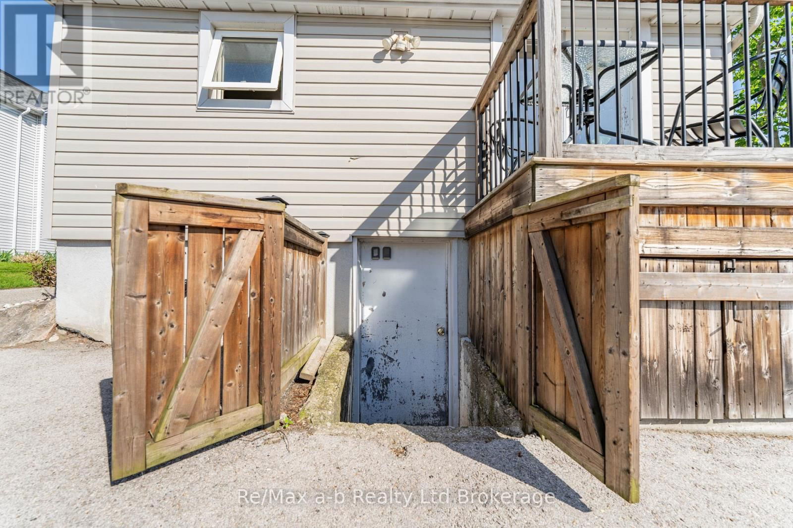 49 BROCK STREET WEST Image 10
